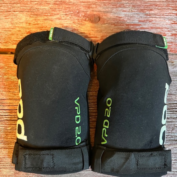 POC Black and Green elbow Pads - Picture 2 of 2